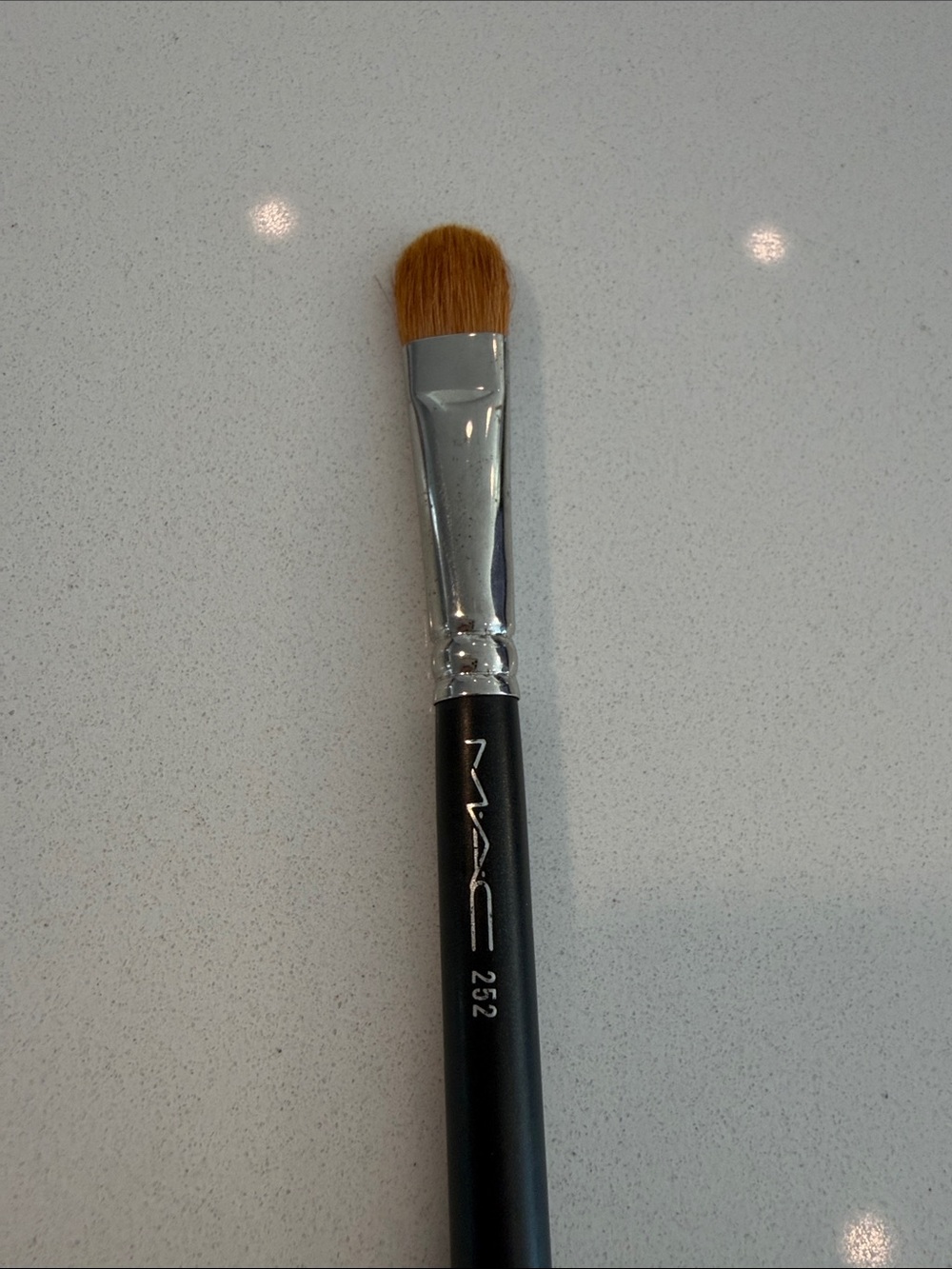 RARE MAC Cosmetics 252 Eye Shader Brush - Natural Hair